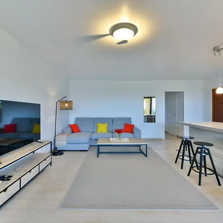 Apartman Happyfew Le Flora *